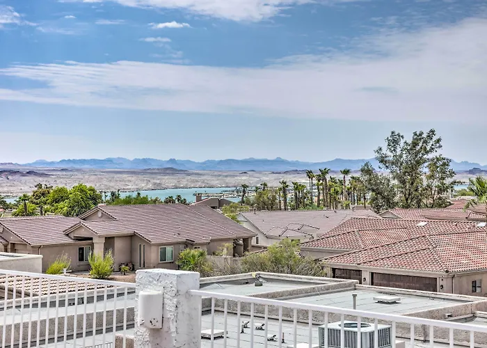 Sunny Snowbird's Retreat W/ Havasu Views! Holiday home Lake Havasu City